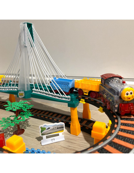 WOOPIE Kolejka Eelektryczna 2w1 Tor Wyścigowy Pociąg Wiadukt Auto XXL 192 el.