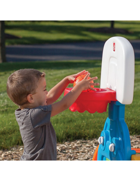  Piłką Nożną oraz Koszykówką