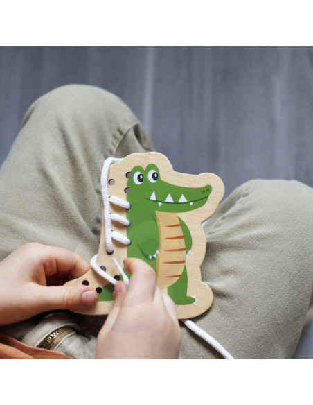 CLASSIC WORLD Drewniana Sznurowanka Przeplatanka Nawlekanka Przewlekanka Zwierzątka 10 el.