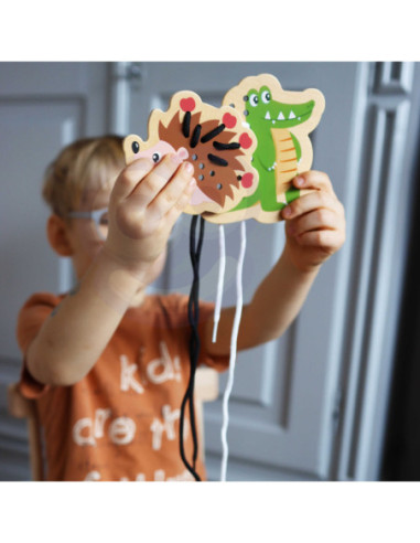 CLASSIC WORLD Drewniana Sznurowanka Przeplatanka Nawlekanka Przewlekanka Zwierzątka 10 el.