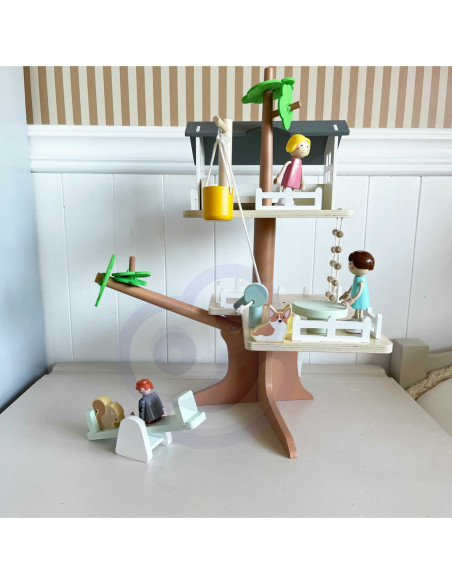 CLASSIC WORLD Drewniany Domek na Drzewie dla Lalek 31 el.