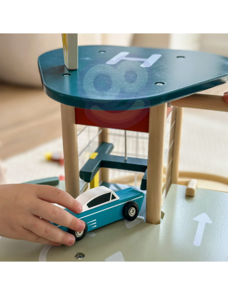 CLASSIC WORLD Wielopoziomowy Parking Auta Helikopter Dystybutor Myjnia + Akc.