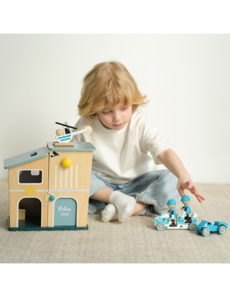 CLASSIC WORLD Posterunek Policji Drewniany Samochód Helikopter FIgurki 12el.