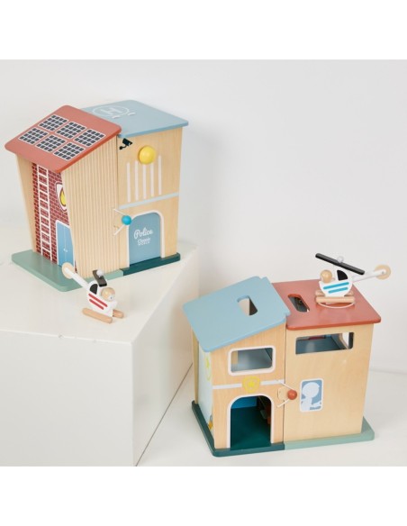 CLASSIC WORLD Remiza Strażacka Drewniana Garaż Auto Helikopter Figurki 13el.